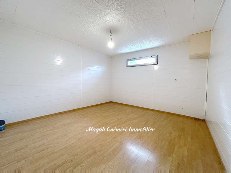 Maison Montfort-sur-Meu - 5 chambres - 259m²