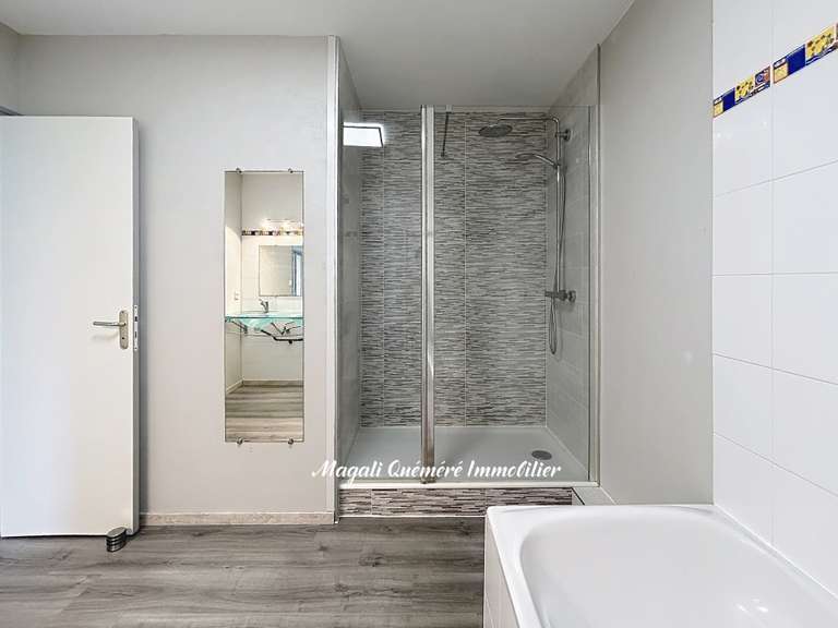 Maison Montfort-sur-Meu - 5 chambres - 259m²