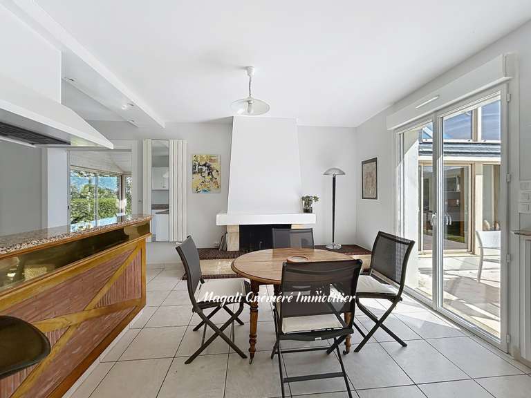 Maison Montfort-sur-Meu - 6 chambres - 299m²