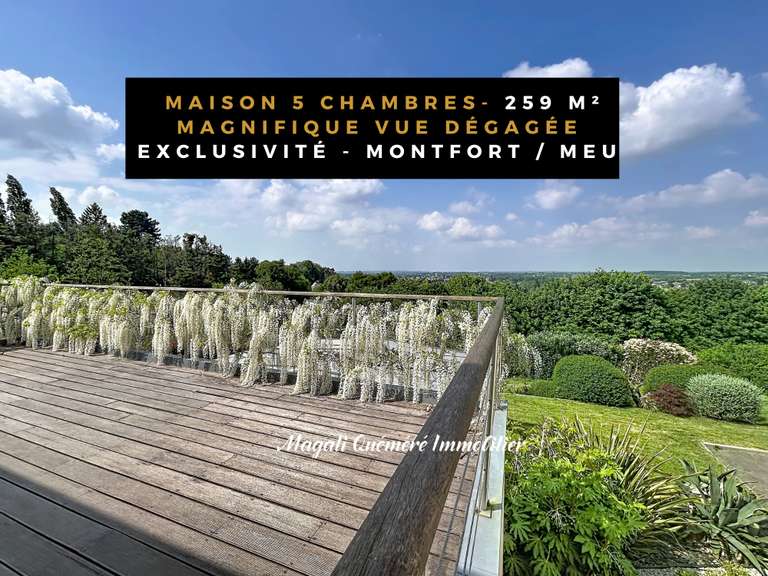 Maison Montfort-sur-Meu - 5 chambres - 259m²