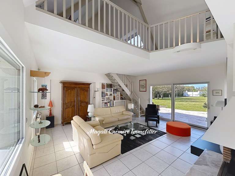 Maison Montfort-sur-Meu - 6 chambres - 299m²