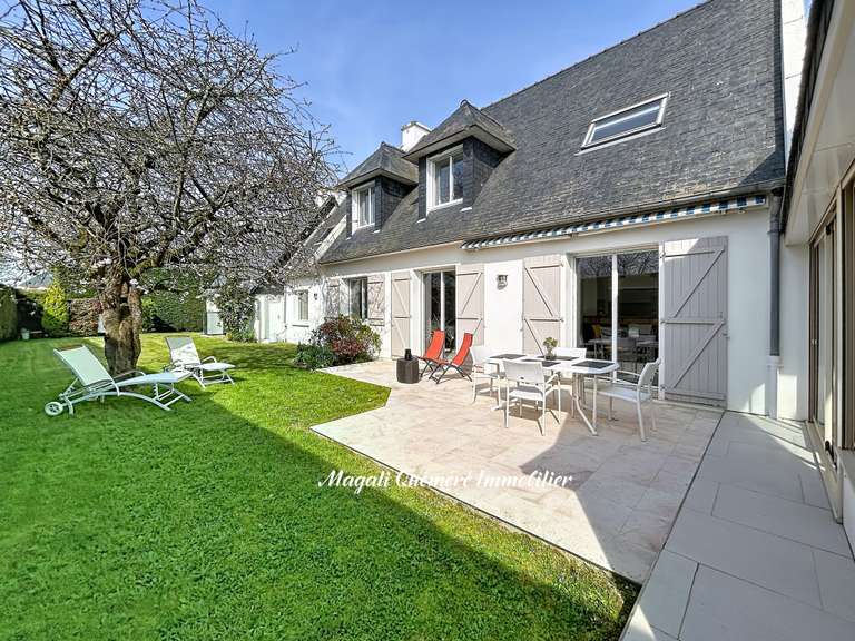Maison Montfort-sur-Meu - 6 chambres - 299m²