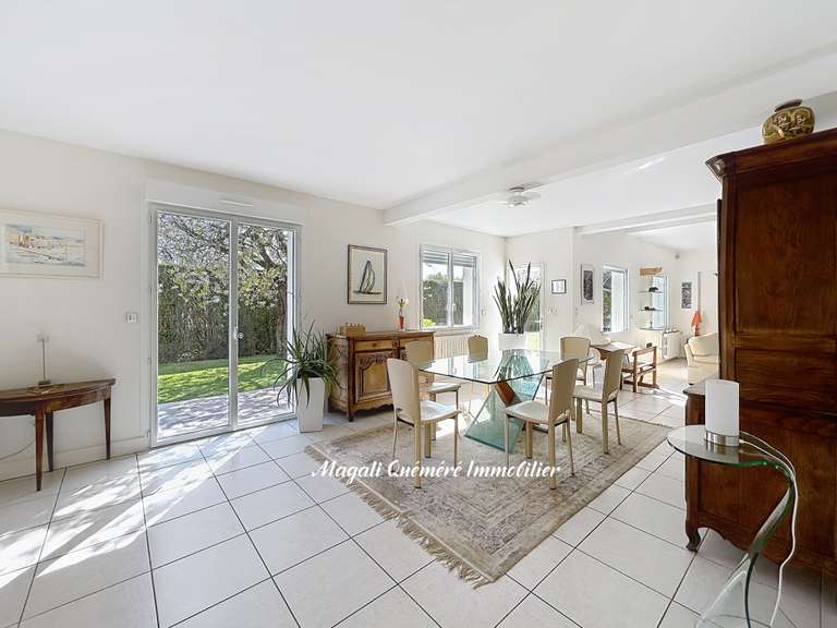 Maison Montfort-sur-Meu - 6 chambres - 299m²