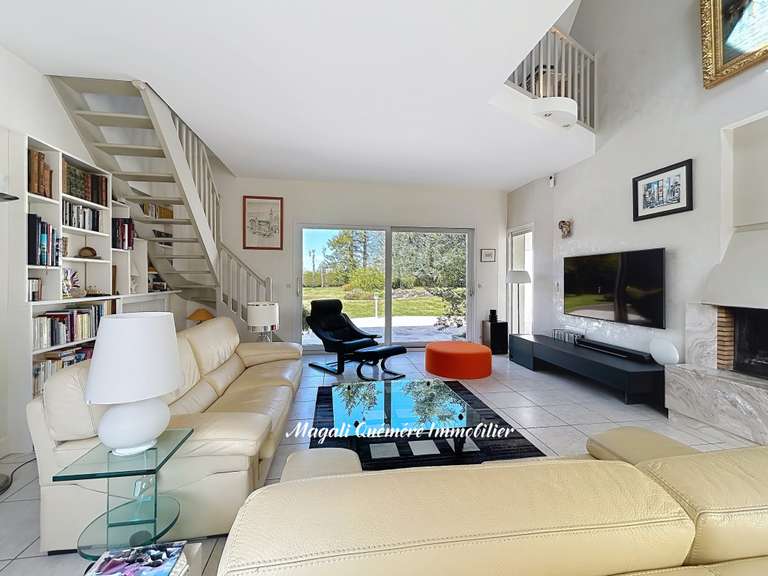 Maison Montfort-sur-Meu - 6 chambres - 299m²
