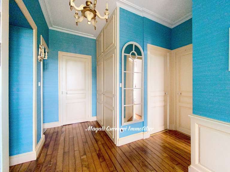 Maison Montfort-sur-Meu - 7 chambres - 258m²