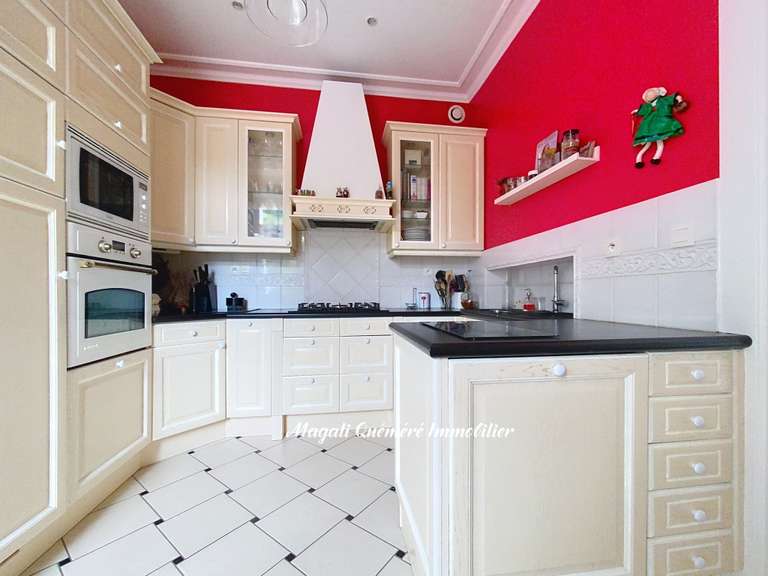 Maison Montfort-sur-Meu - 7 chambres - 258m²