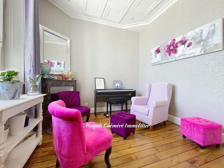 Maison Montfort-sur-Meu - 7 chambres - 258m²