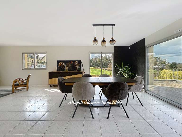 Maison Montfort-sur-Meu - 5 chambres - 251m²