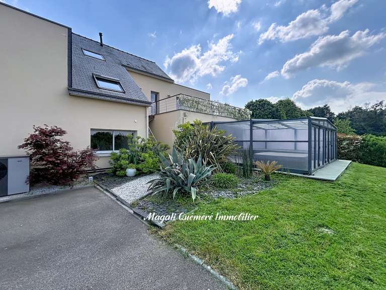 Maison Montfort-sur-Meu - 5 chambres - 251m²