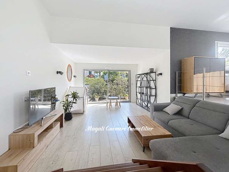 Maison Montfort-sur-Meu - 5 chambres - 251m²