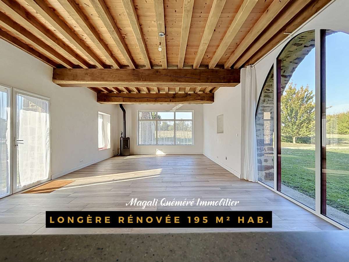 House Montfort-sur-Meu