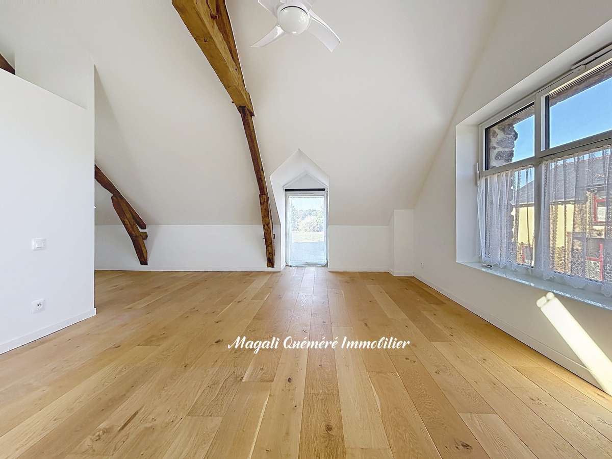 House Montfort-sur-Meu