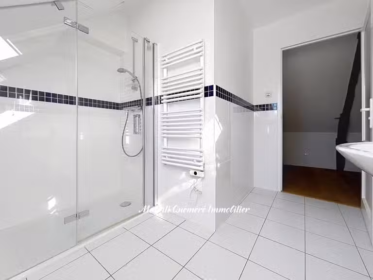 House Montfort-sur-Meu - 6 bedrooms - 350m²