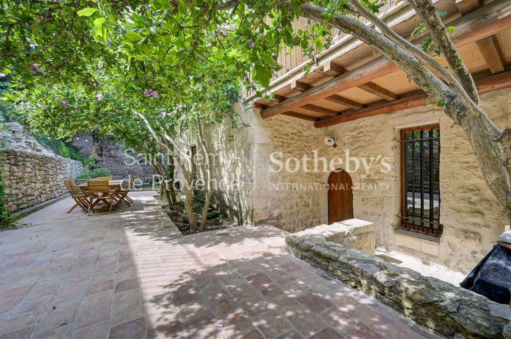 House Montfrin