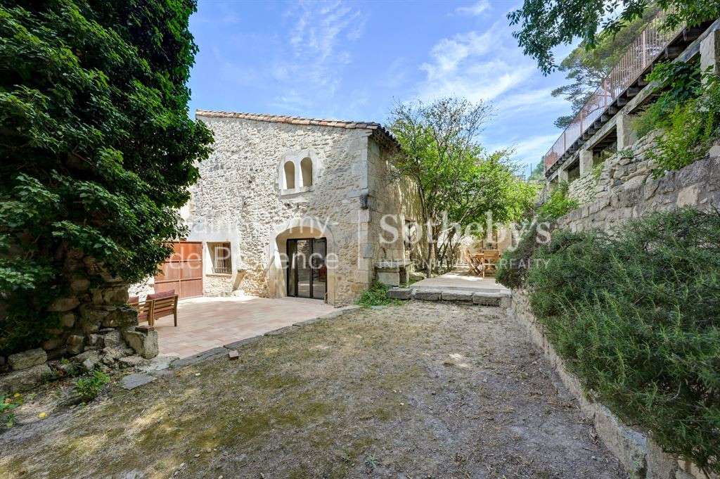 House Montfrin