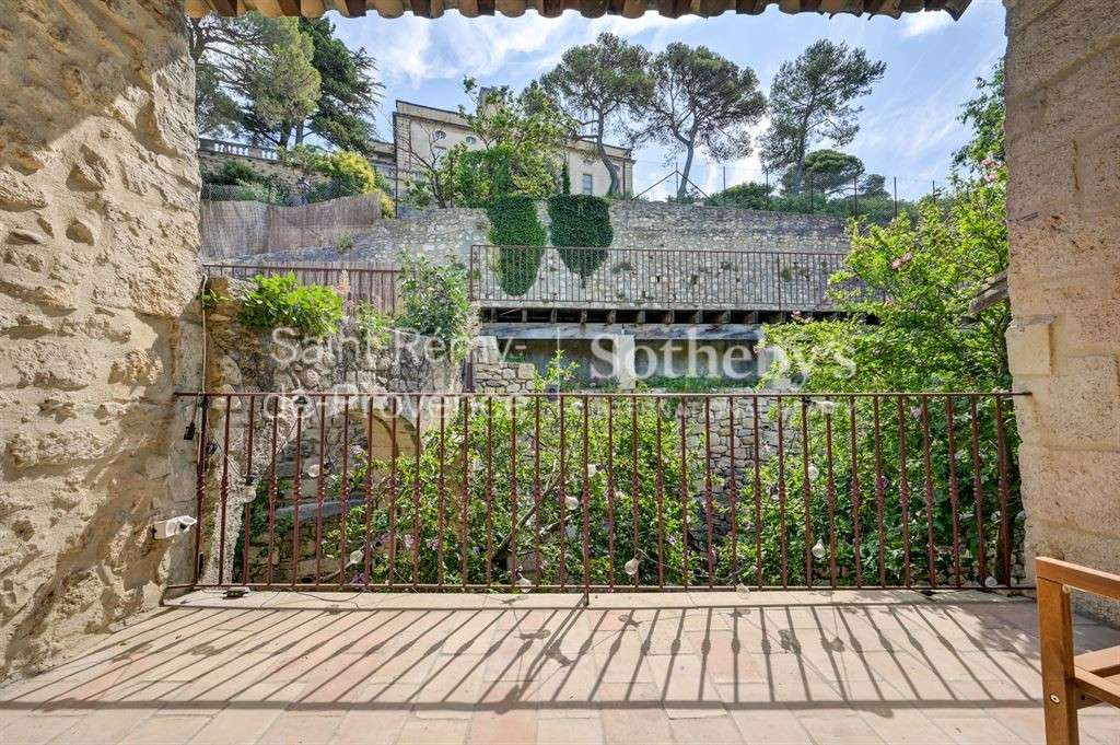 House Montfrin