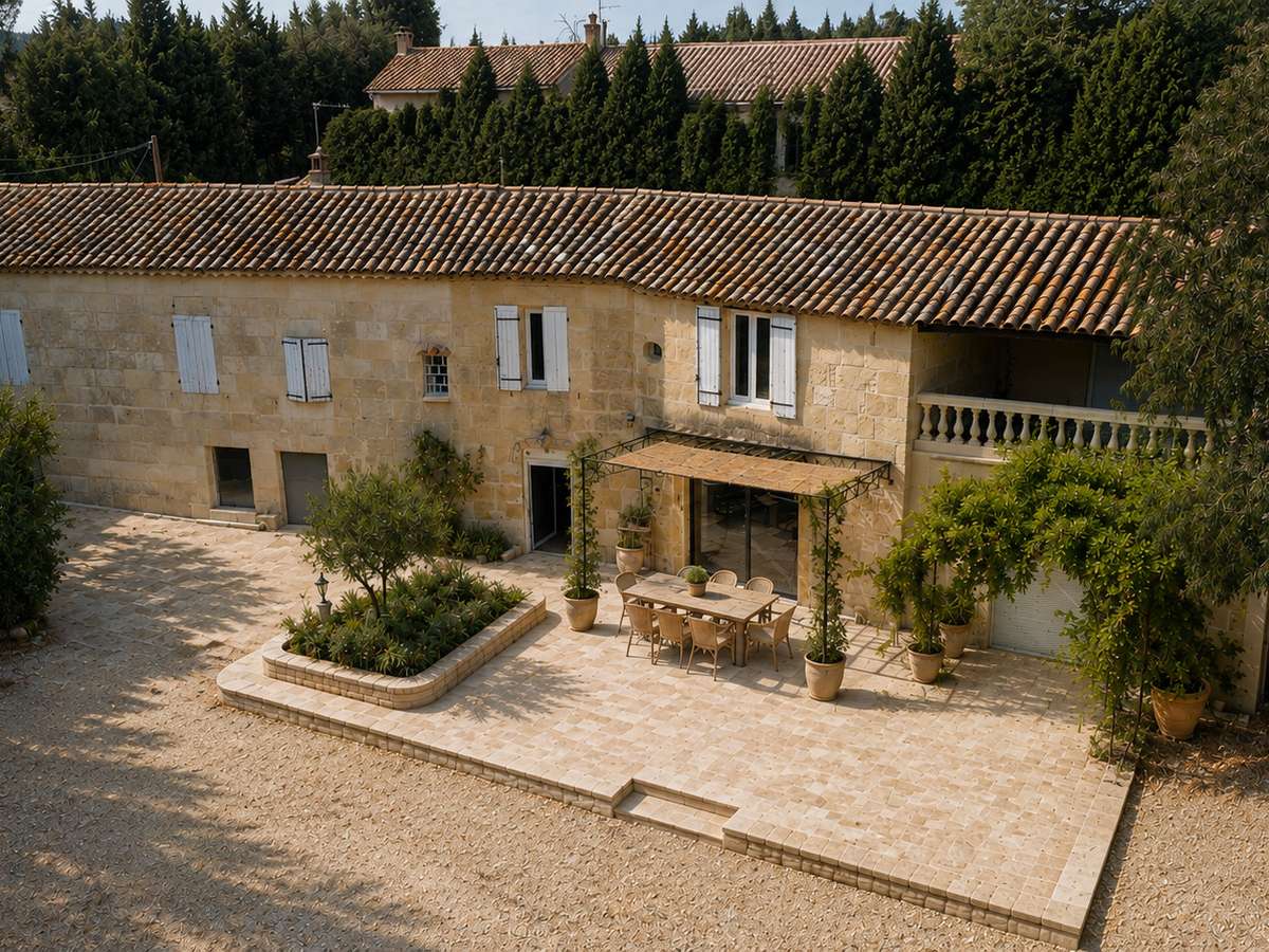 Maison Montfrin