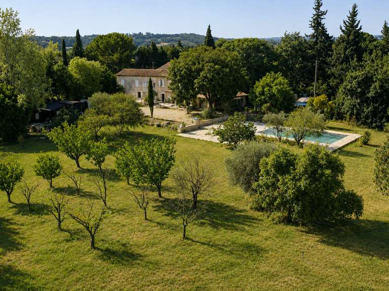 Maison Montfrin - 4 chambres - 306m²