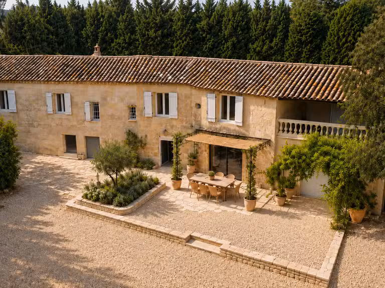 Maison Montfrin - 4 chambres - 306m²