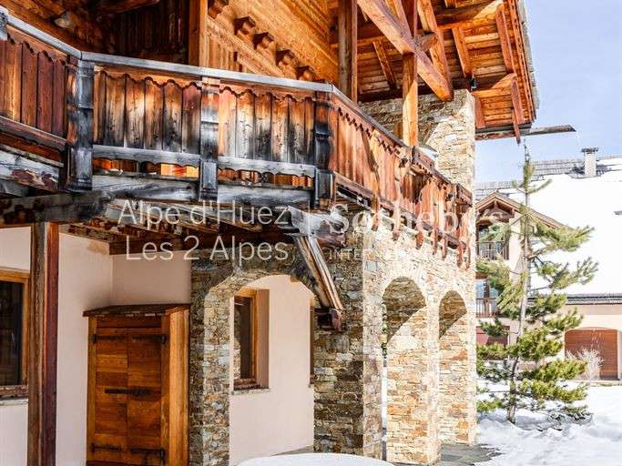 Chalet Montgenèvre - 8 bedrooms - 400m²