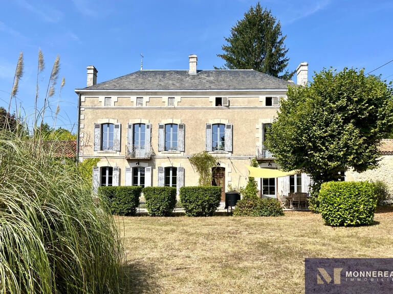 Maison Montguyon - 5 chambres - 262m²