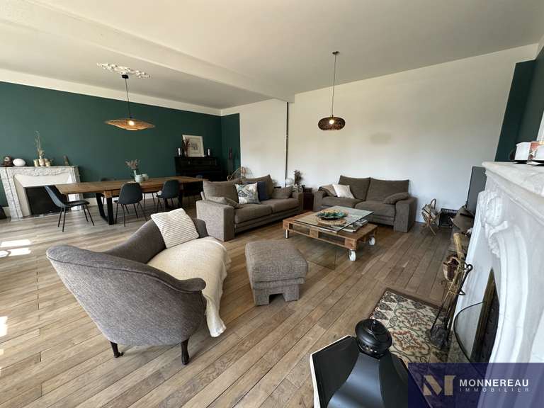 Maison Montguyon - 5 chambres - 262m²