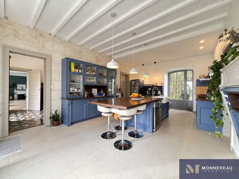 House Montguyon - 5 bedrooms - 262m²