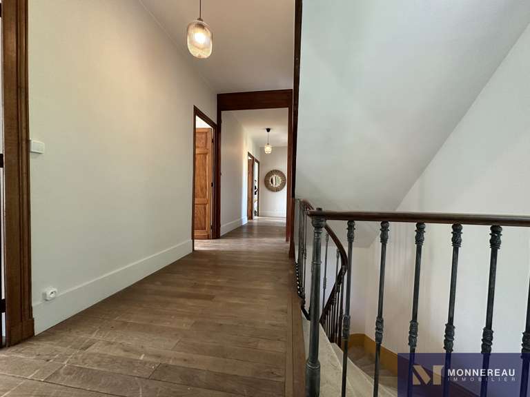 Maison Montguyon - 5 chambres - 262m²