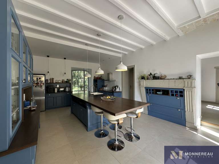 Maison Montguyon - 5 chambres - 262m²