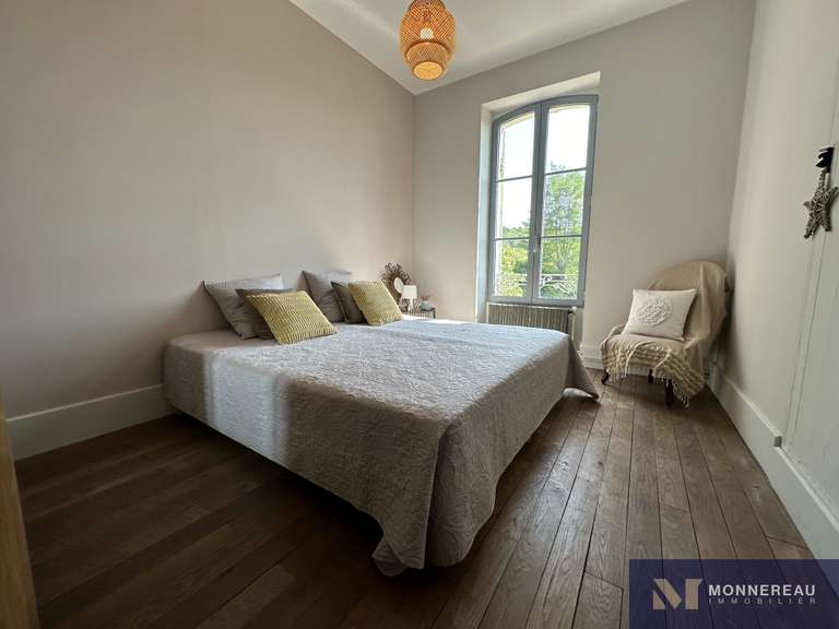 Maison Montguyon - 5 chambres - 262m²