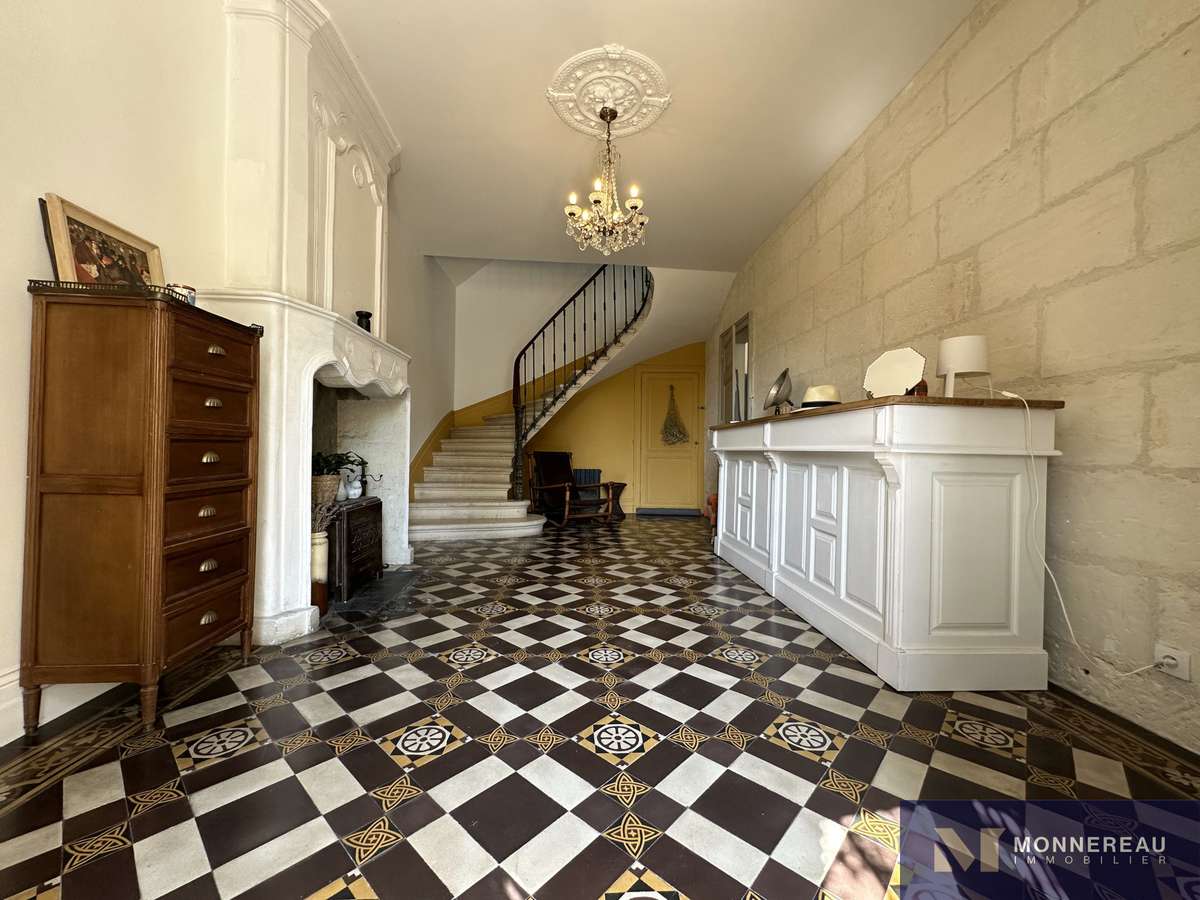 Maison Montguyon
