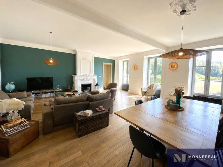Maison Montguyon - 5 chambres - 262m²