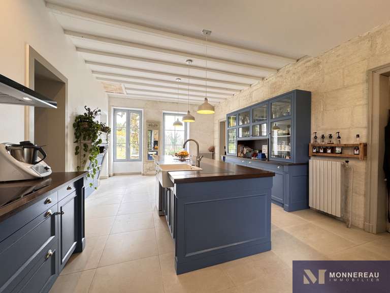 Maison Montguyon - 5 chambres - 262m²