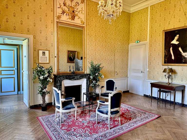 Castle Monthuchon - 16 bedrooms - 911m²
