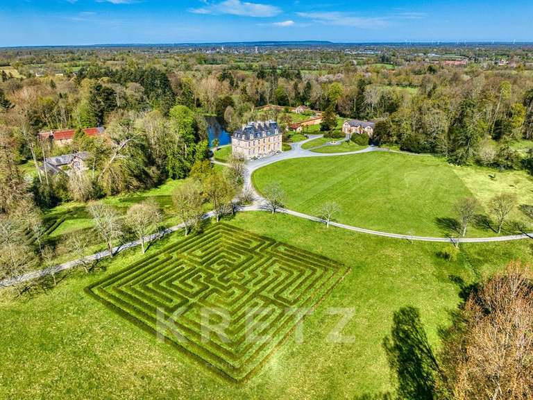 Castle Monthuchon - 16 bedrooms - 911m²