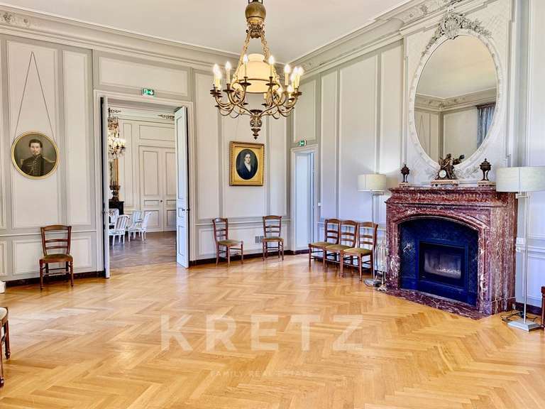 Castle Monthuchon - 16 bedrooms - 911m²