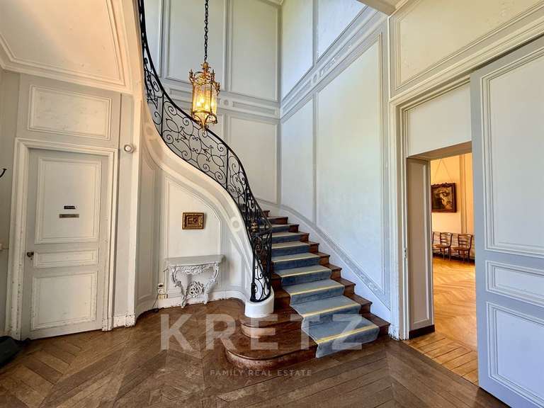Castle Monthuchon - 16 bedrooms - 911m²