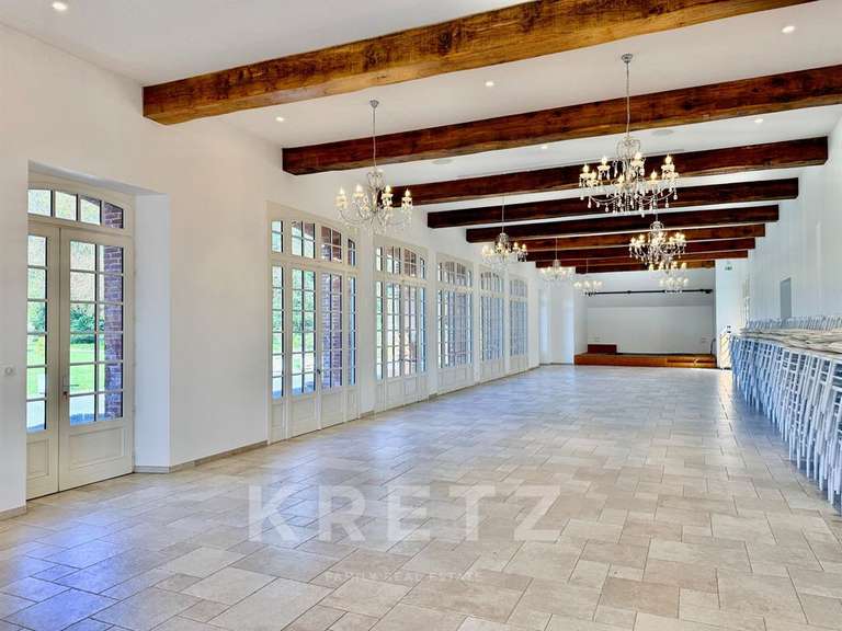Castle Monthuchon - 16 bedrooms - 911m²