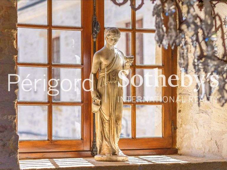 Castle Montignac - 3370m²