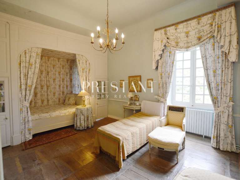 Château Montignac - 5 chambres - 450m²