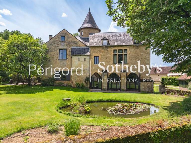 Château Montignac - 15 chambres - 532m²