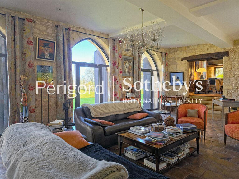 Castle Montignac - 15 bedrooms - 532m²