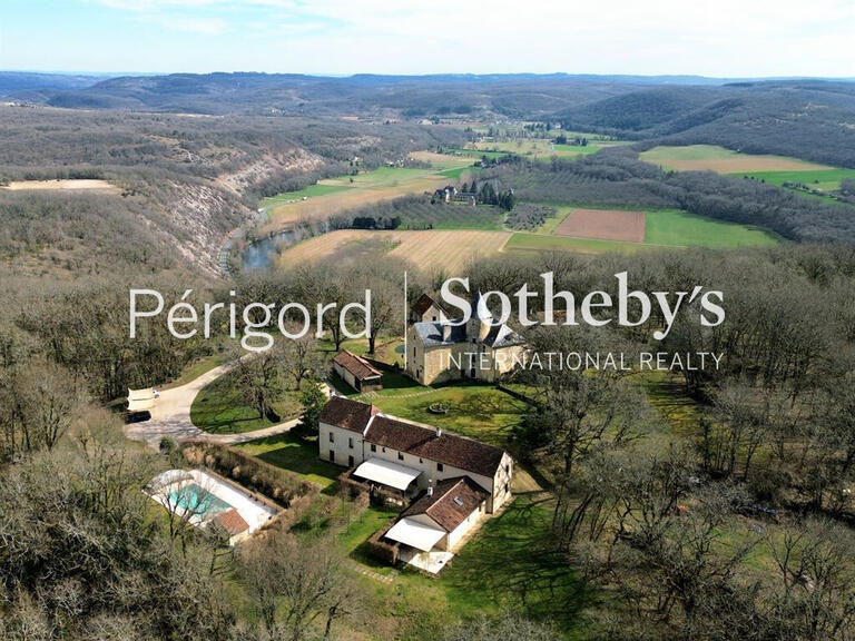 Castle Montignac - 15 bedrooms - 532m²