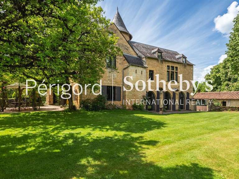 Château Montignac - 15 chambres - 532m²