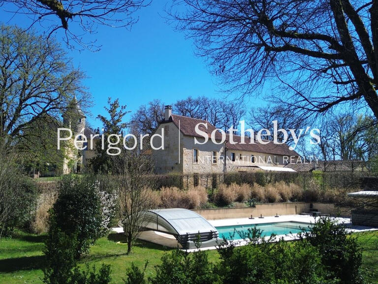 Castle Montignac - 15 bedrooms - 532m²