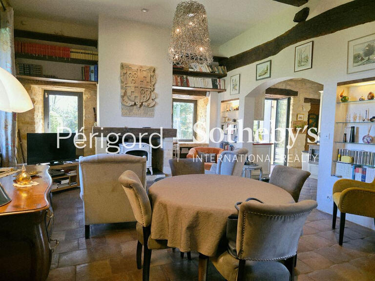 Castle Montignac - 15 bedrooms - 532m²