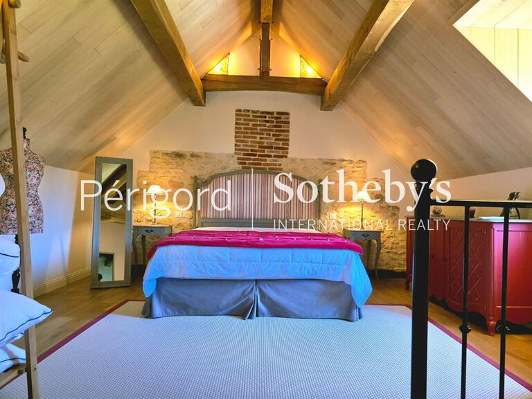 Castle Montignac - 15 bedrooms - 532m²