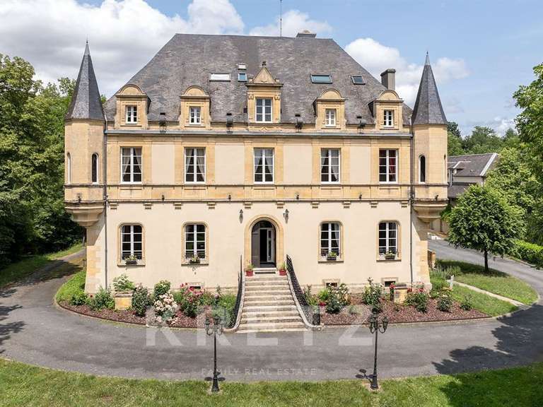 Château Montignac - 42 chambres - 2340m²