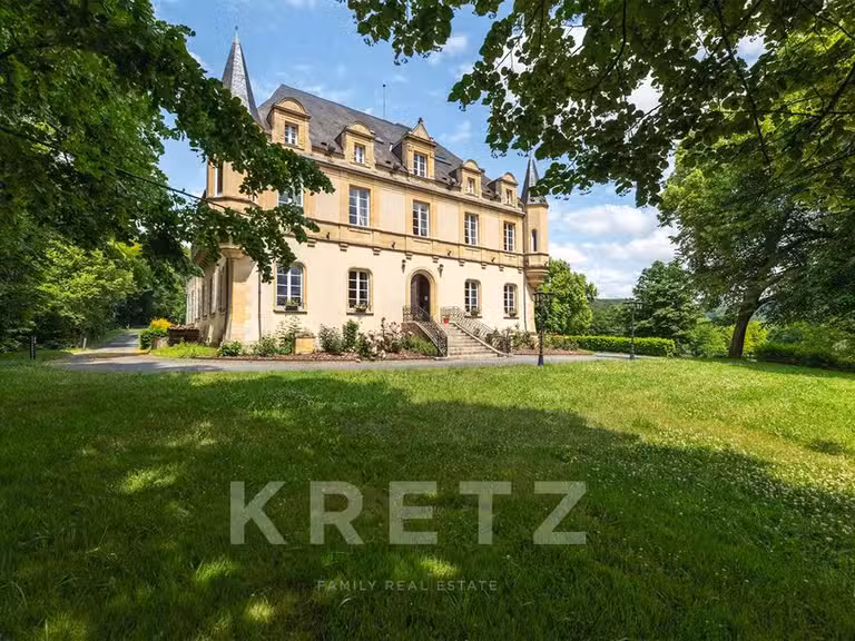 Château Montignac - 42 chambres - 2340m²