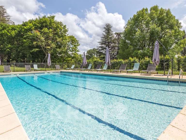 Château Montignac - 42 chambres - 2340m²